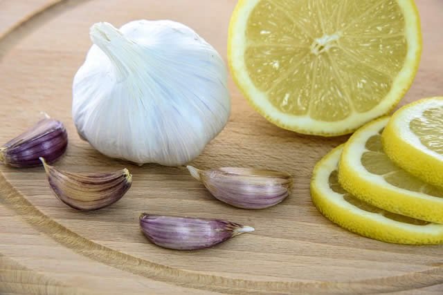 Garlic and lemon to lose weight